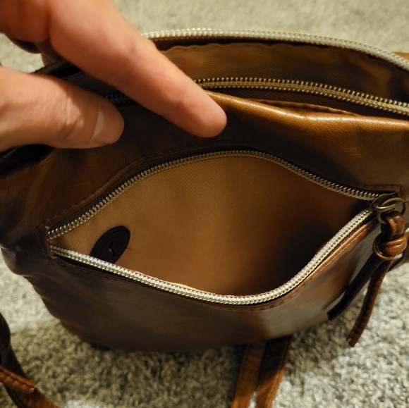 Stone & CO smoking mountain bucket cross body in the color Cognac - Picture 3 of 14